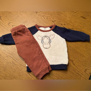 Carters 2 piece Boys 18 month Moose Fuzzy Pullover Jogger Set